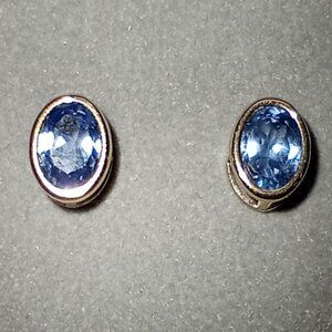 14Kt Yellow Gold 2.17ctw Genuine Neon Blue Tanzanite Stud Post Earrings